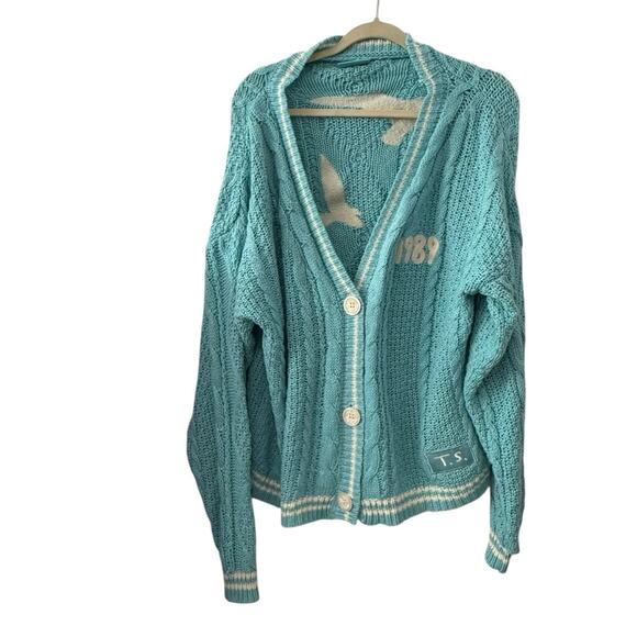 Taylor Swift 1989 (Taylor’s Version) Blue Seagull Cable Knit Cardigan Sweater - Picture 2 of 8